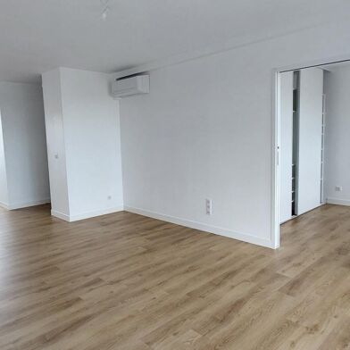 Appartement 4 pièces 1013 €