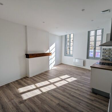 Appartement 3 pièces 605 €