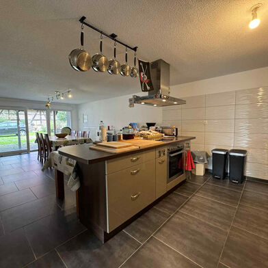 Appartement 4 pièces 187200 €