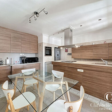 Maison 8 pièces 318000 €