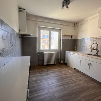 Appartement 4 pièces 750 €