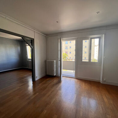 Appartement 4 pièces 750 €