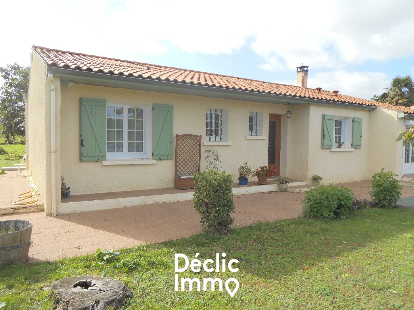 Villa / Maison  T5 à vendre Champagne 17620