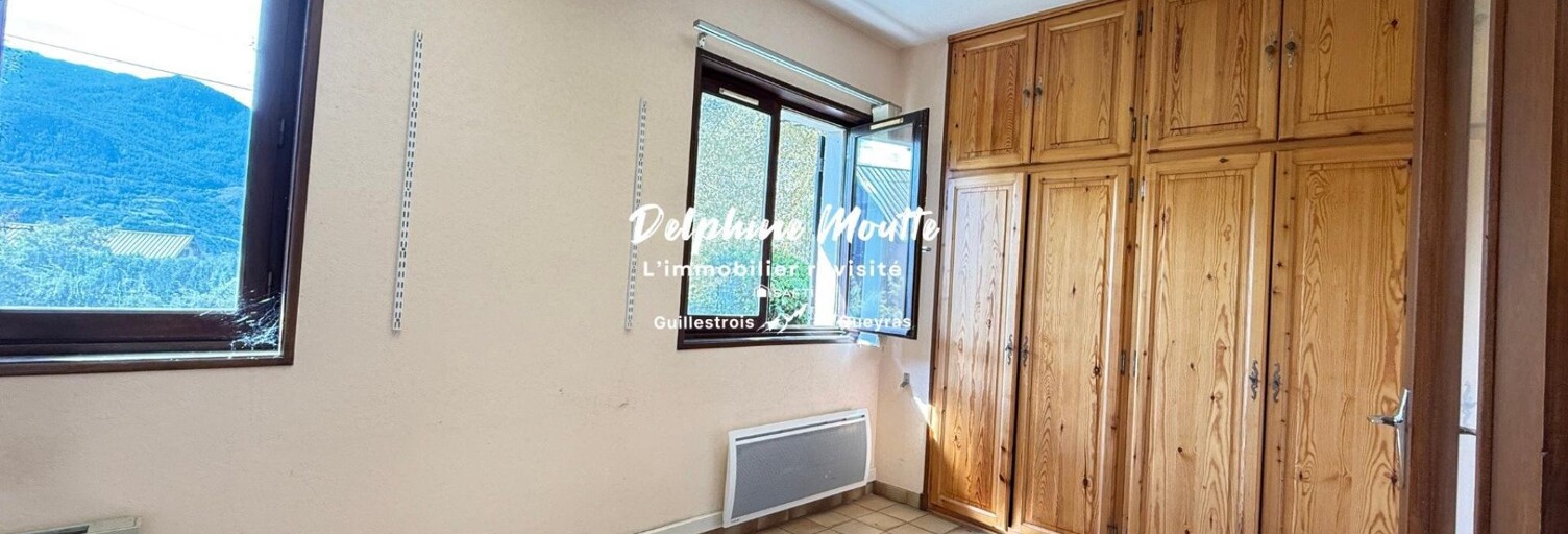 Bureau 6 Pièces 116 m² à vendre à Eygliers (05600)