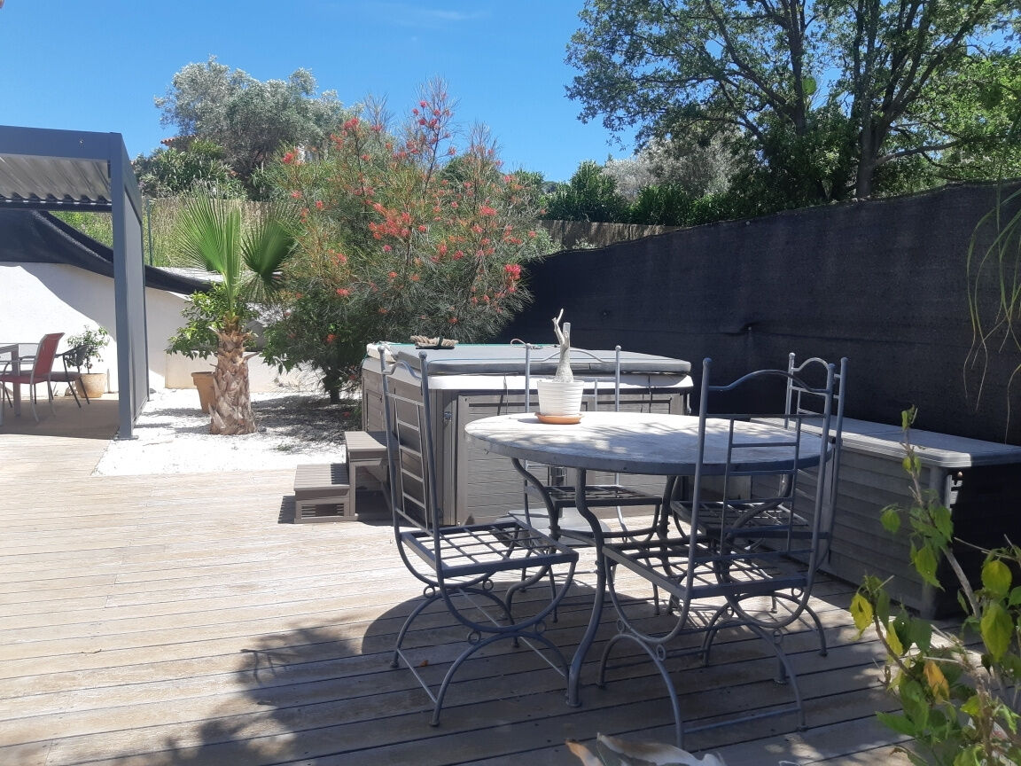 Villa / Maison  T4 à vendre Hyères 83400