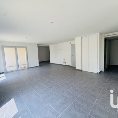 Appartement 4 pièces 219000 €