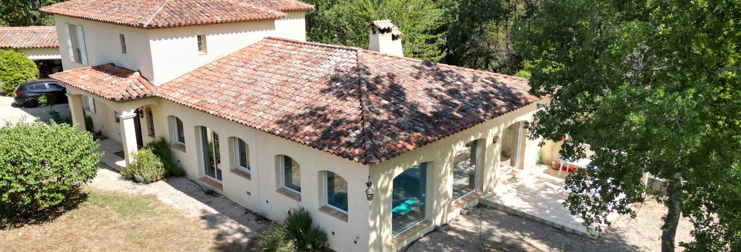 Maison 6 Pièces 200 m² à vendre à Saint-Paul-en-Forêt (83440)