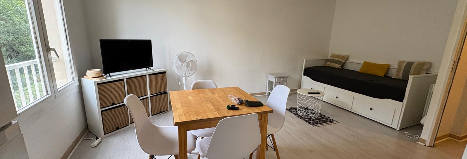 Appartement 1 Pièce 25 m² à louer à Hyères (83400)