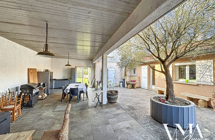 Belle Villa rénovée de 187 M2  avec piscine proximité ANSE 6 — photo 2
