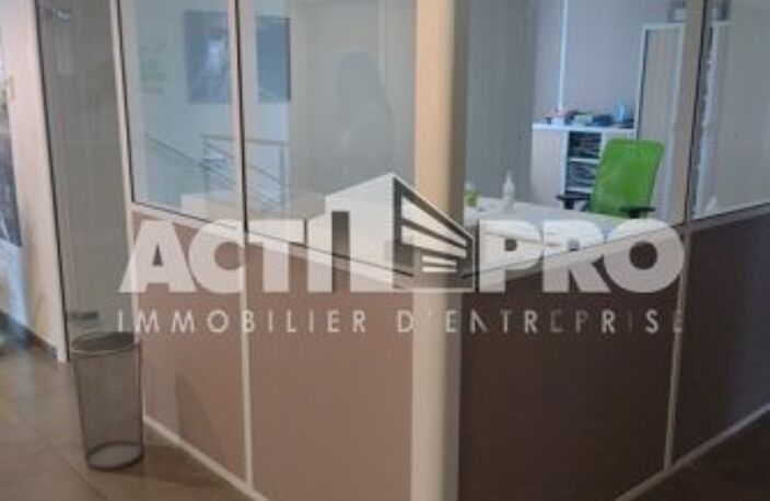 Bureaux à louer — photo 2