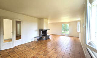 Maison 4 Pièces 160 m² à louer à Amendeuix-Oneix (64120)