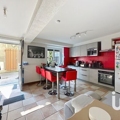 Appartement 4 pièces 265000 €