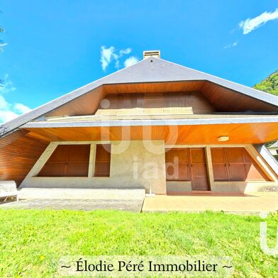 Maison 8 pièces 599000 €