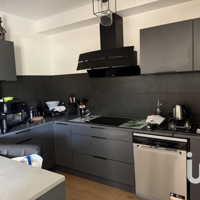 Appartement 4 pièces 241500 €