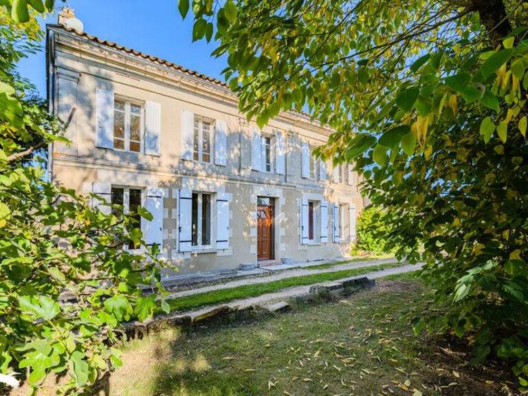 Maison en pierre de 5 pièces principales — photo 1
