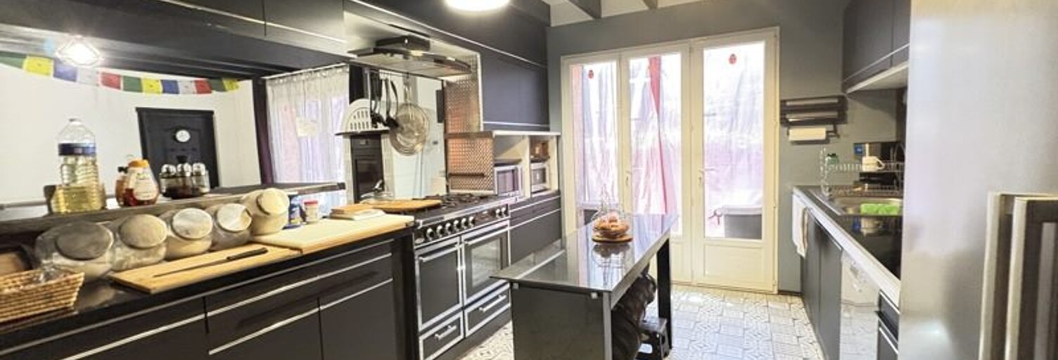 Maison  800 m² à vendre à Ganges (34190)