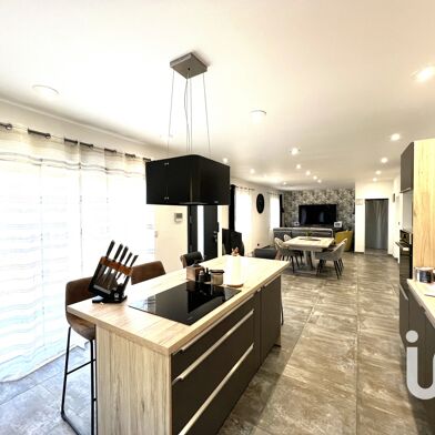 Maison 4 pièces 246000 €