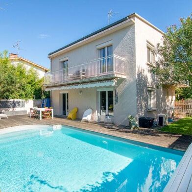 Maison 6 pièces 649900 €