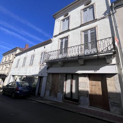 Maison 12 pièces 150500 €
