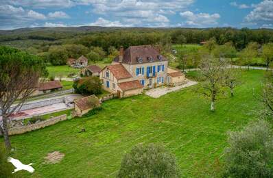 Maison en pierre de 5 pièces principales — photo du bien