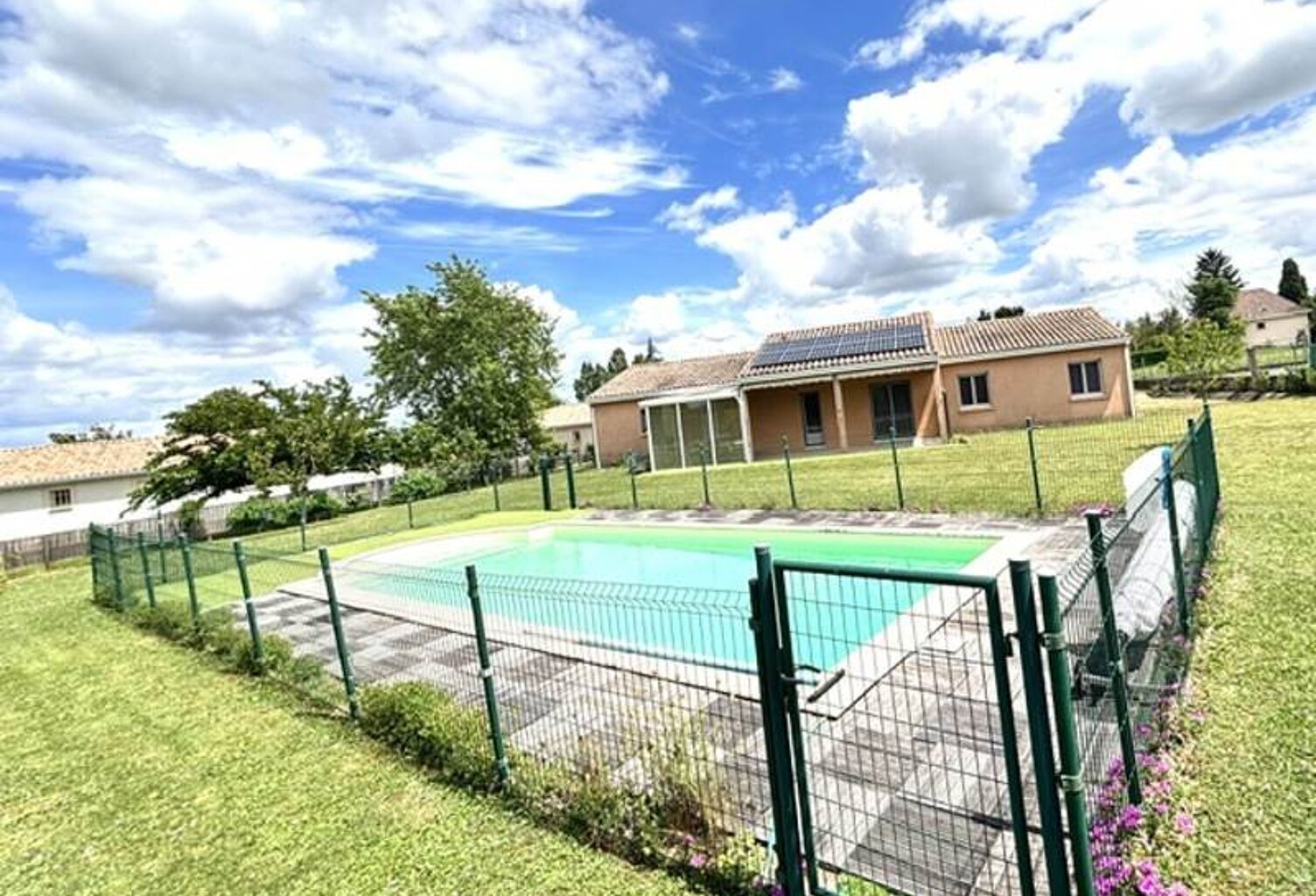 Contemporaine de 5 pièces principales — photo 1