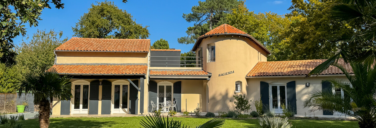 Maison 7 Pièces 227 m² à vendre à Étaules (17750)