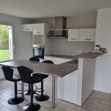 Appartement 3 pièces 740 €