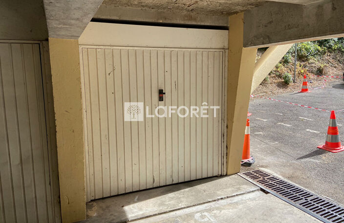 GARAGE A LOUER - AV DU PERE SOULAS — photo 3