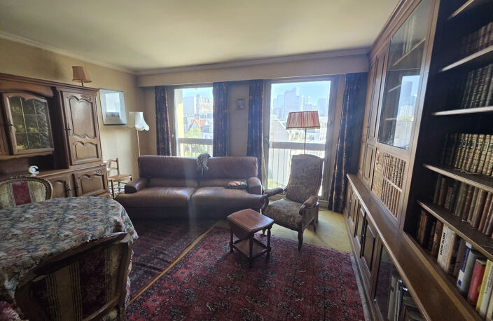 Puteaux : immense appartement avec balcon à acheter — photo 4