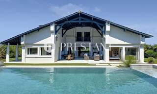 Maison 11 Pièces 301 m² à vendre à Arcangues (64200)