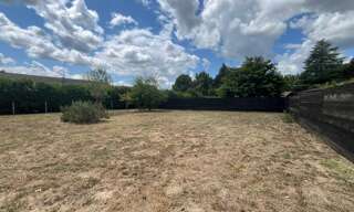 Terrain  690 m² à vendre à Sainte-Foy-la-Grande (33220)