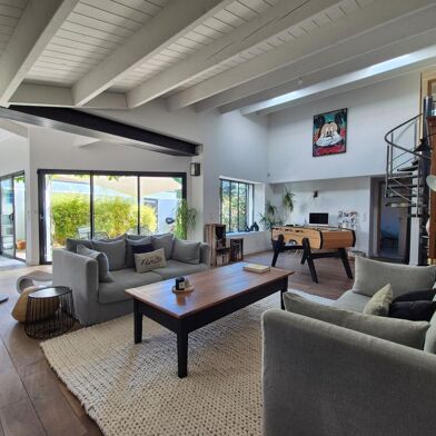 Maison 4 pièces 552600 €