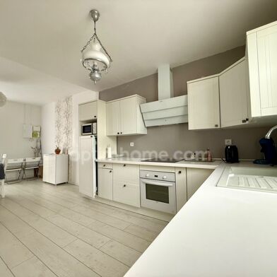 Appartement 4 pièces 239000 €