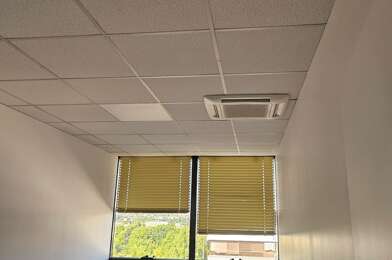 Bureau 1 pièces 335 €