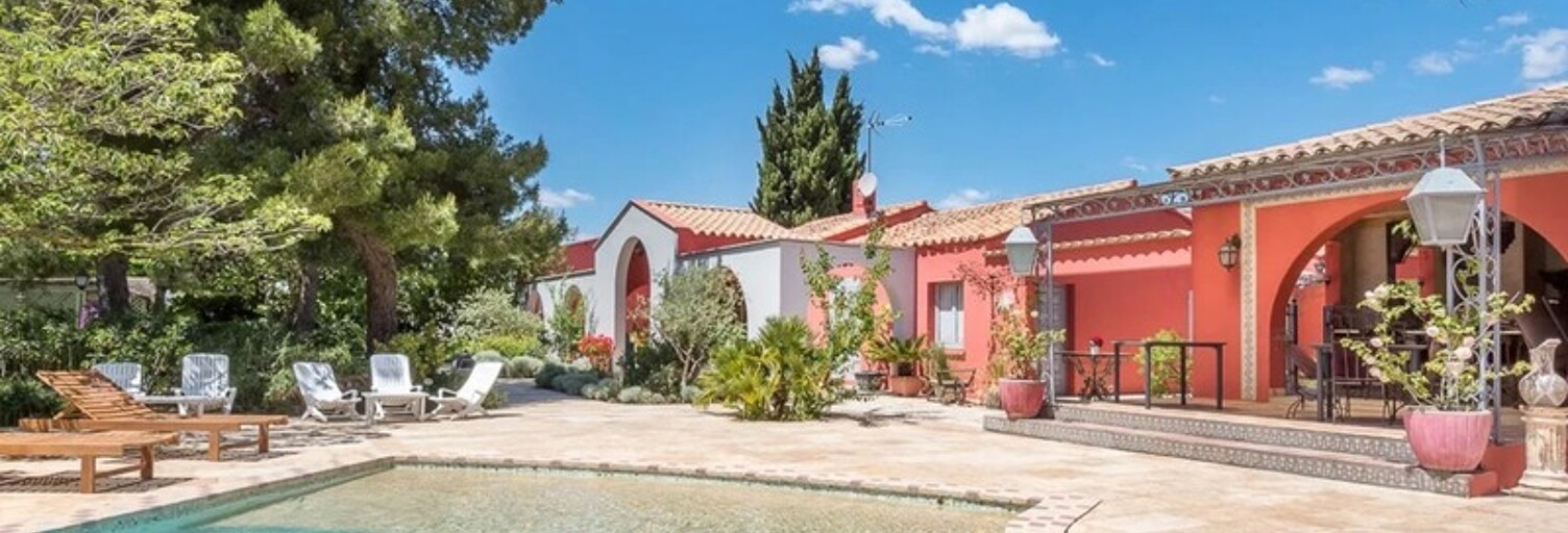 Maison 10 Pièces 460 m² à vendre à Aigues-Mortes (30220)