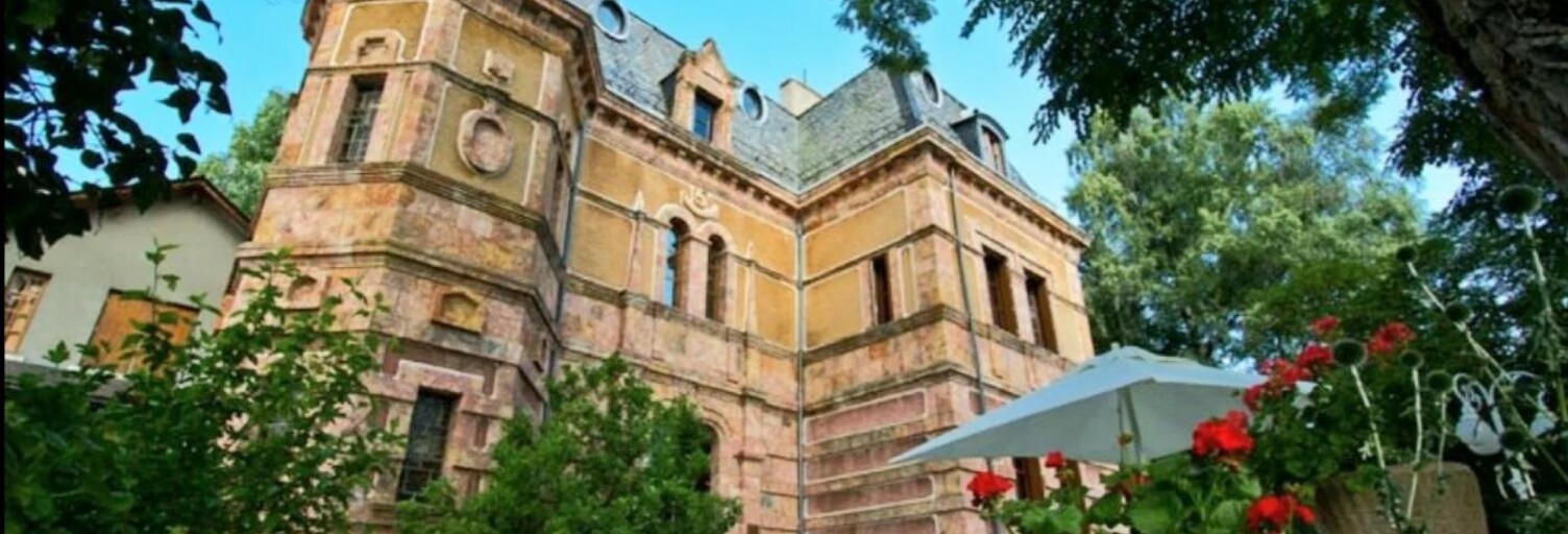 Maison 18 Pièces 483 m² à vendre à Saint-Alban-sur-Limagnole (48120)