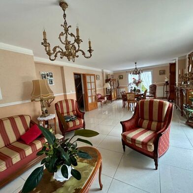 Maison 5 pièces 334000 €