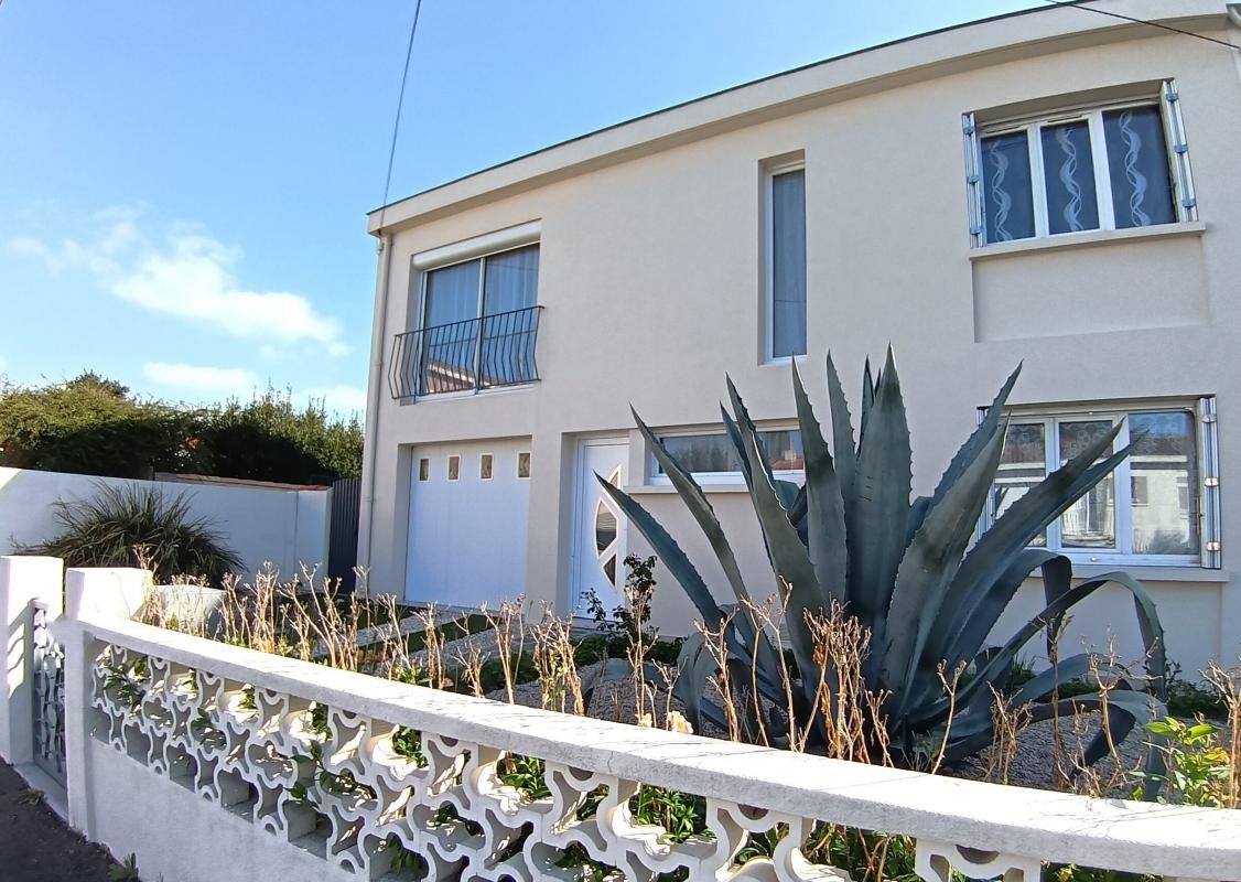 Villa / Maison  T5 à vendre Rochelle (La) 17000