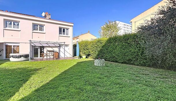 Villa / Maison 5 pièces  à vendre Rochelle (La) 17000