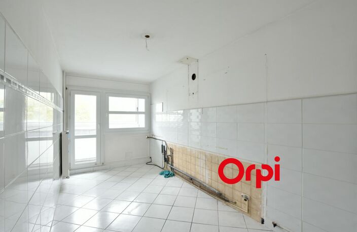EXCLUSIVITÉ ORPI - APPARTEMENT T3 BALCON + PLACE DE PARKING — photo 5