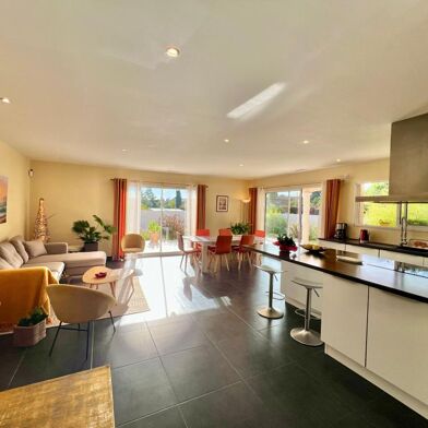 Maison 5 pièces 349000 €