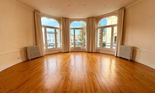 Bureau  272 m² à louer à Orléans (45000)