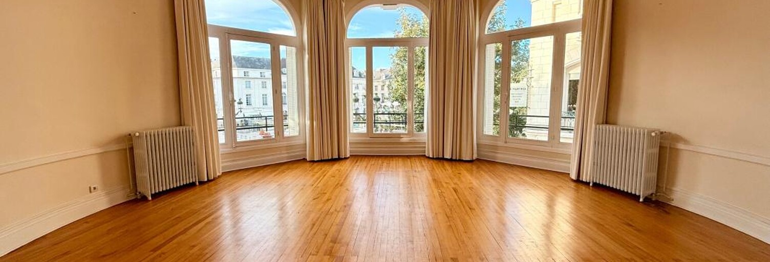 Bureau  272 m² à louer à Orléans (45000)