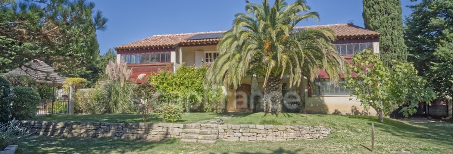 Maison 9 Pièces 294 m² à vendre à Graveson (13690)