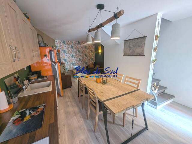 Maison de village rénovée au centre du petit village de Fillol — photo du bien