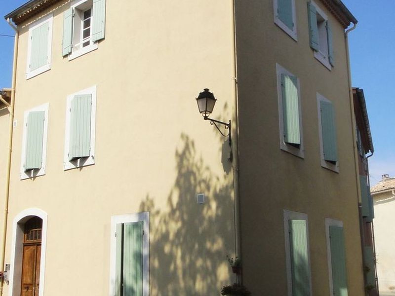 Image d'un appartement 4 pièces, 91 m² à louer à lapalud (84840) à 689€ à lapalud (84840)