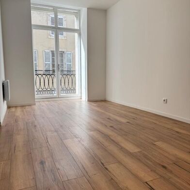 Appartement 3 pièces 767 €