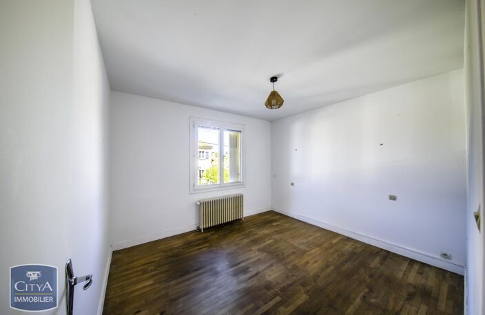 Vente maison 4 pièces 82 m² Saint-Benoît (86280) — photo 5