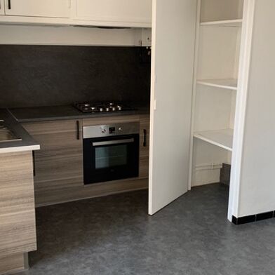 Appartement 2 pièces 604 €