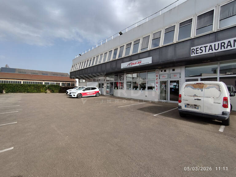 AUXERRE 5 AV JEAN MOULIN - LOCAL DE BUREAUX OU COMMERCIAL DE 177M² — photo 1